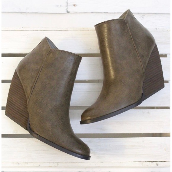 Taupe Ankle Bootie with Leather Stacked Heel - Picture 3 of 6